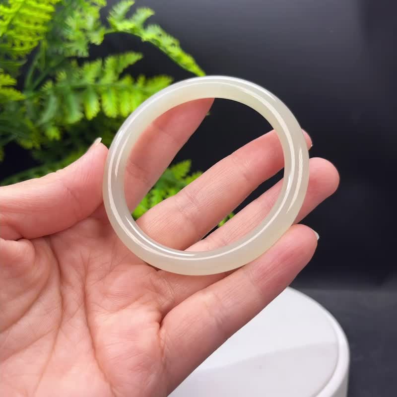 毕业级 和田玉手镯 55MM 老料晴水绿玉手环 附证书 质地温润细腻 - 手链/手环 - 玉石 绿色
