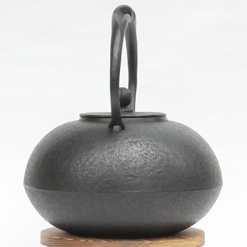 南部鉄器 鉄瓶 布団形かすみ 大・黒仕上げ 1.5L - 茶具/茶杯 - 其他金属 