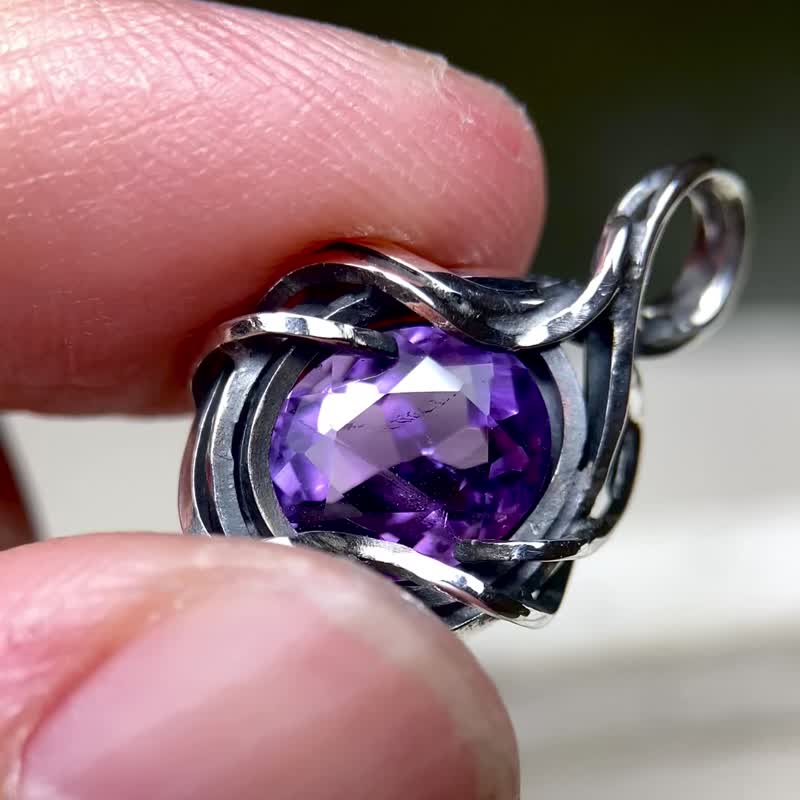 天然矿石 / 宝瓶紫罗兰  / 紫水晶 / 有内含物 / 纯银饰品 - 项链 - 水晶 紫色