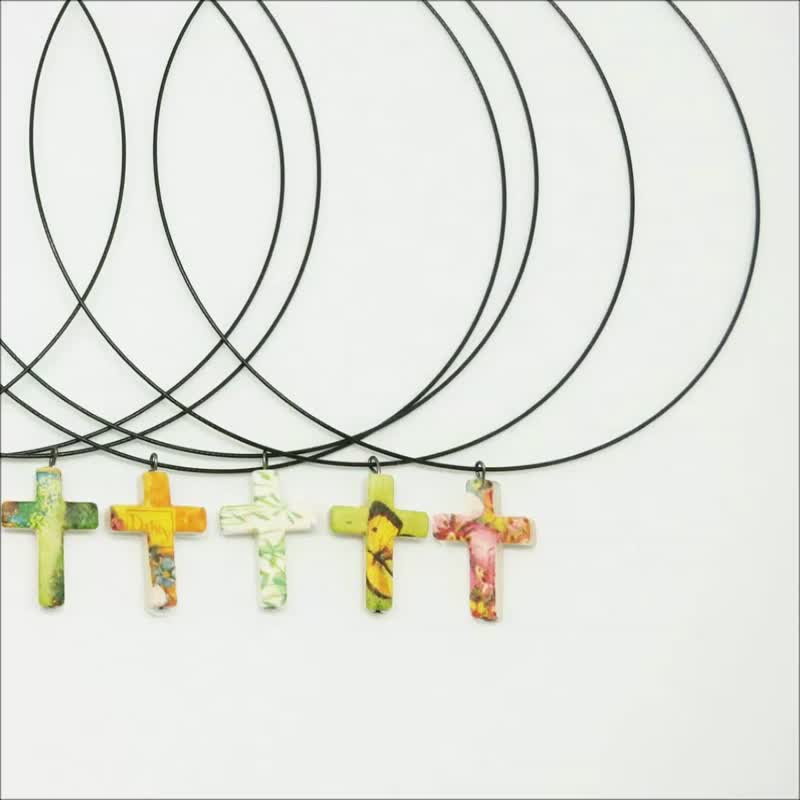 手作十字架项链-彩石法式蝶谷巴特设计 细铁线颈链 选5款信仰项链 - 项链 - 其他金属 多色