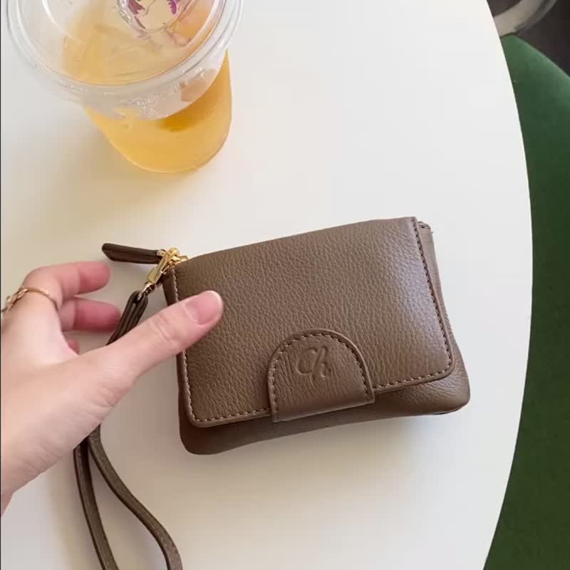 Mary（雪松）：迷你钱包，短钱包，牛皮，棕灰色，拉链袋 - 皮夹/钱包 - 真皮 咖啡色
